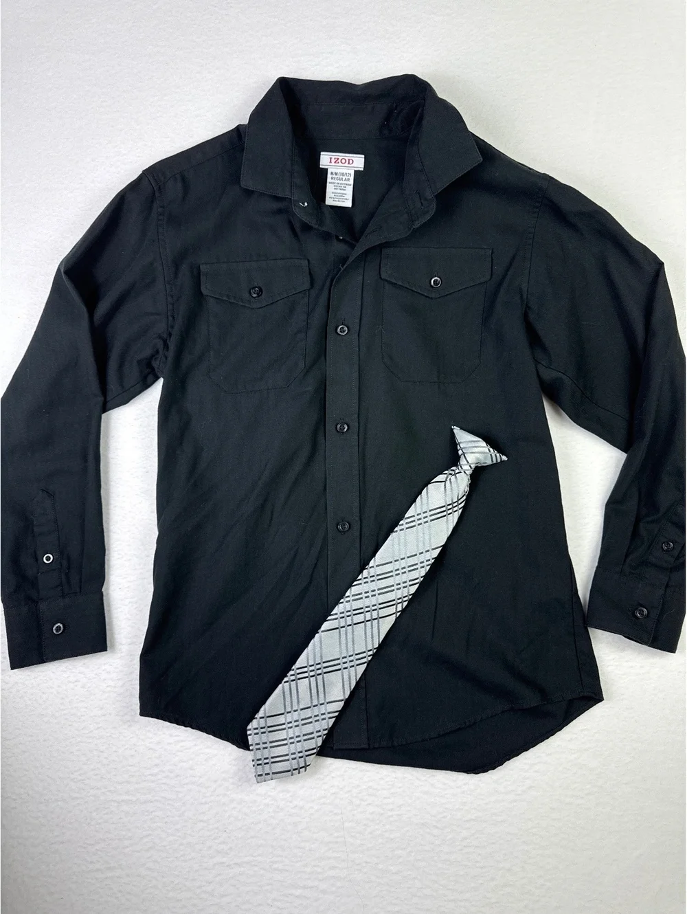 IZOD Boyd Black Long Sleeve Button-Up Shirt with Plaid Tie, Size M (10/12)